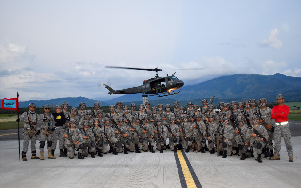 Entrenamiento militar permite llegar a zonas apartadas cuando la comunidad lo necesita