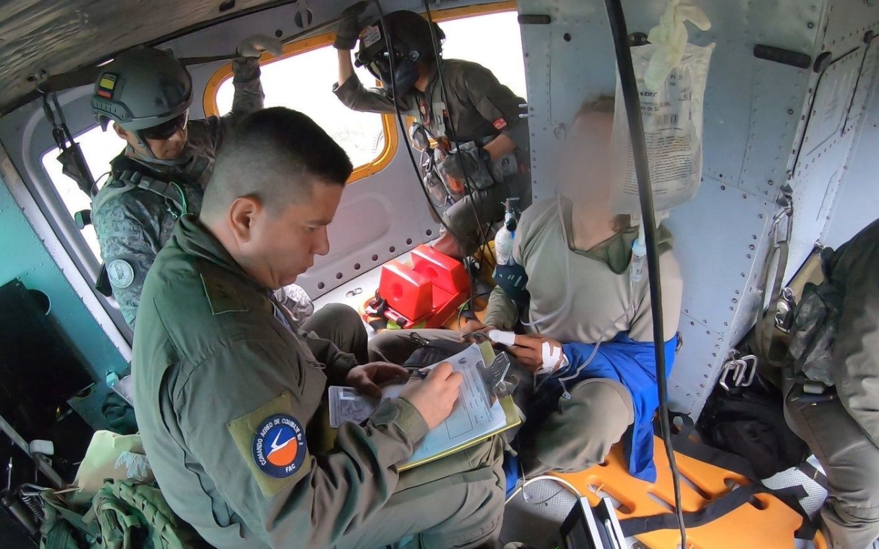 Evacuación aeromédica de alta complejidad salva una vida en la Sierra Nevada de Santa Marta