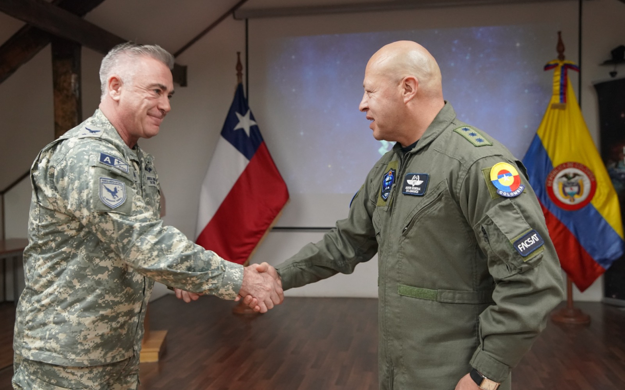 La IV Brigada Aérea de la FACH, aliada estratégica de Colombia en la Antártica