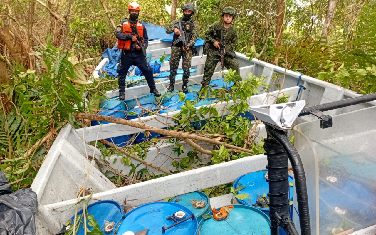 Fuerzas Militares de Colombia impiden que cargamento de cocaína llegue a Centroamérica