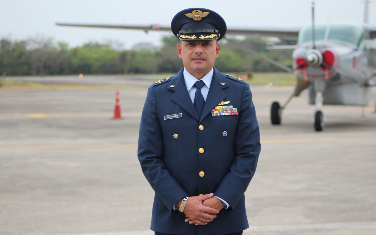 La casa de los centauros del aire tiene nuevo Comandante