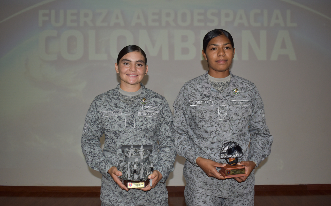Boyacense y bolivarense destacaron en exigente entrenamiento militar obteniendo los primeros puestos