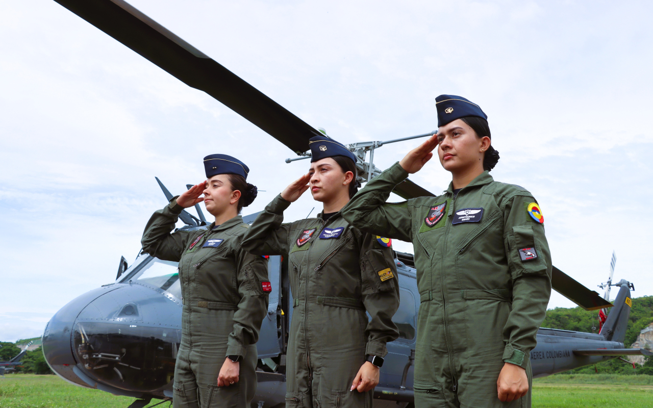 Mujeres que elevan las misiones desde diferentes especialidades