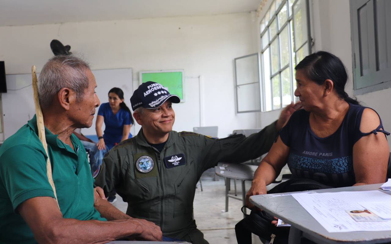 En agradecimiento a la comunidad, Fuerza Aeroespacial lidera jornada médica y humanitaria en Leguízamo
