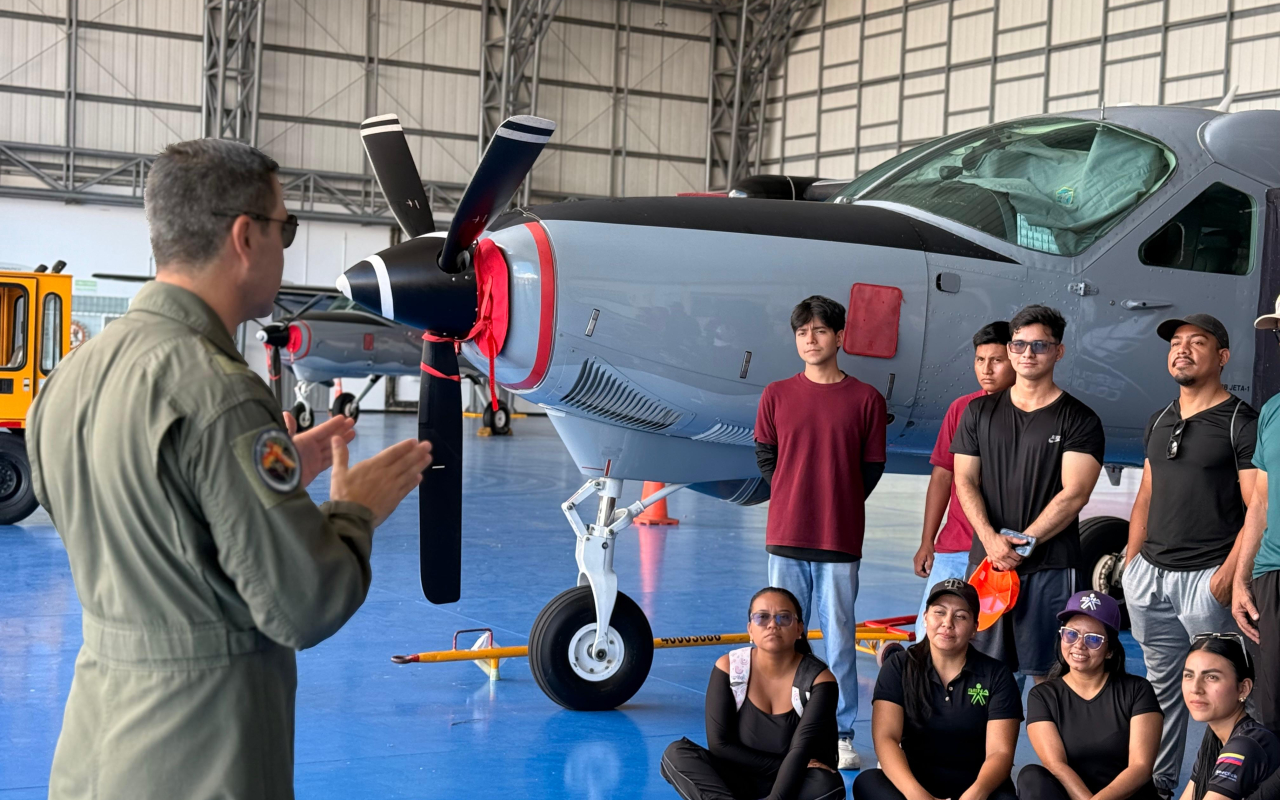 Una experiencia que acerca a los jóvenes al sueño aeroespacial
