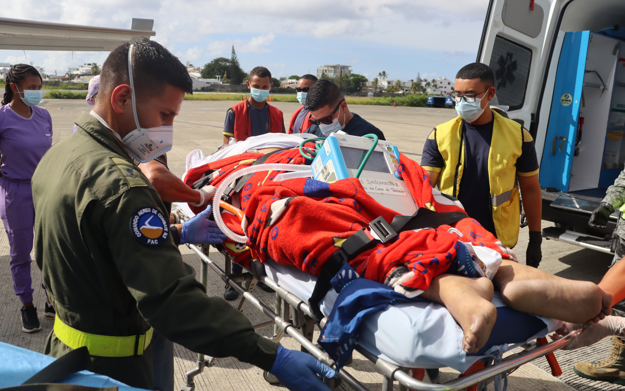 Traslado aeromédico conectó paciente de Providencia con atención médica de mayor nivel