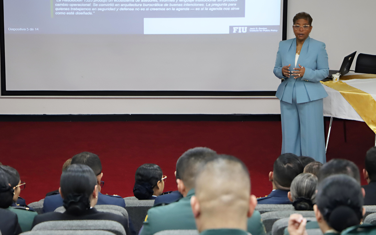 Oficina de Género FAC impulsa los aspectos humanos en las operaciones militares