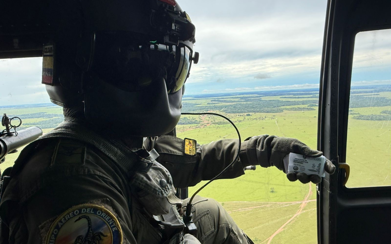 Mensajes de prevención lanzados desde el aire llegan a comunidades del Oriente