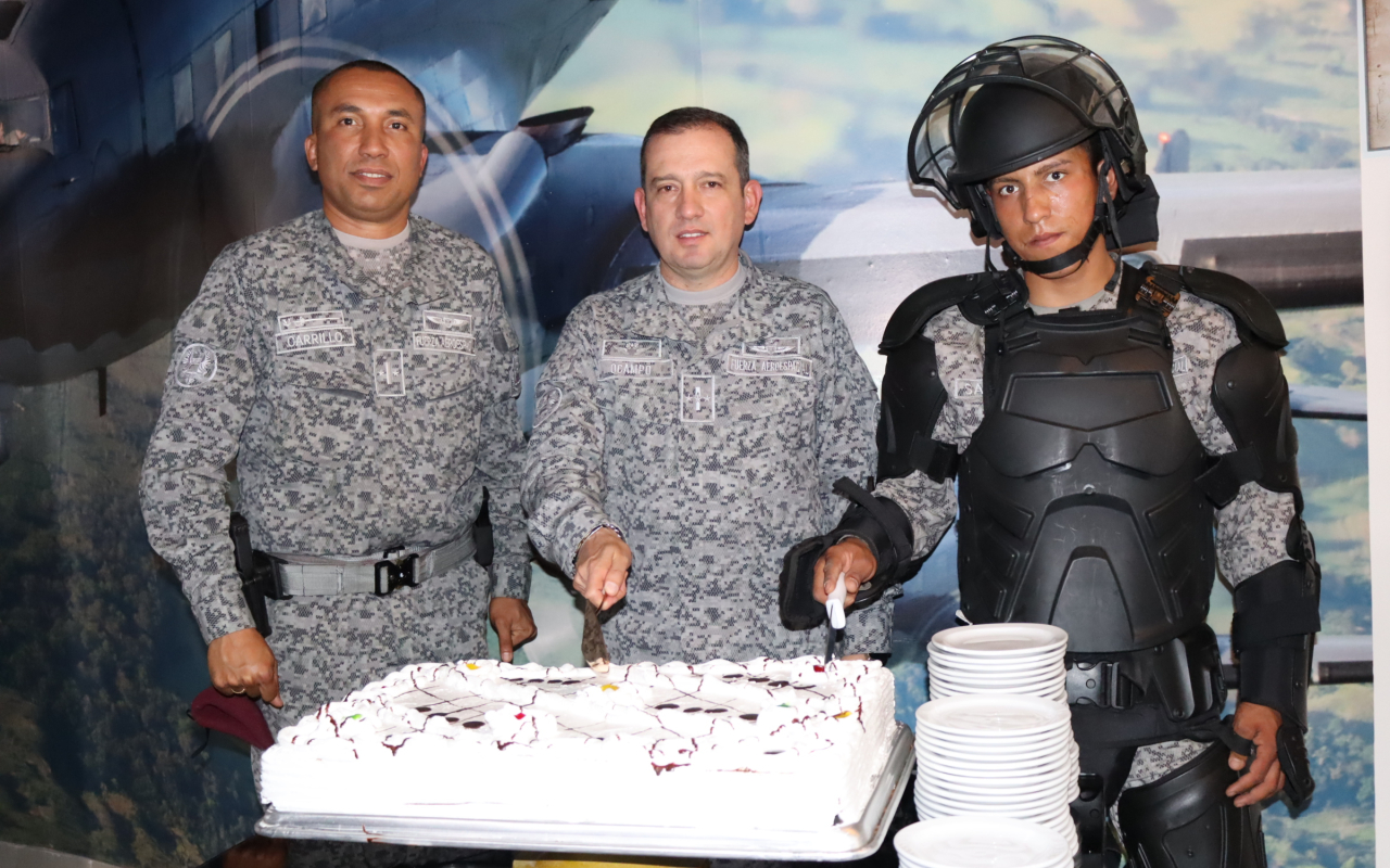 Personal militar conmemora aniversario de la especialidad Seguridad y Defensa de Bases Aéreas
