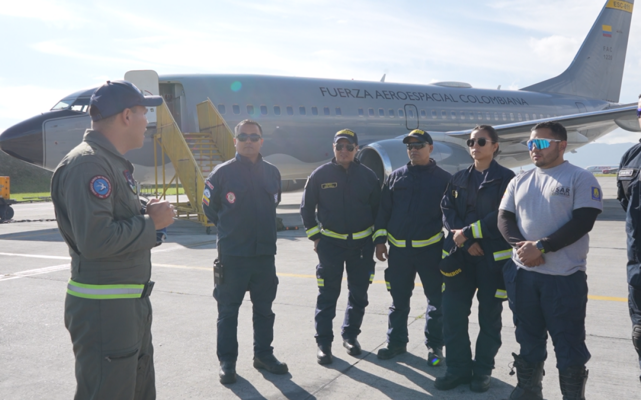 FAC traslada al equipo USAR COL-1 que participará en entrenamiento en atención de emergencias 