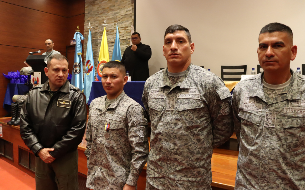 Jóvenes culminan su servicio militar con honor y compromiso patrio
