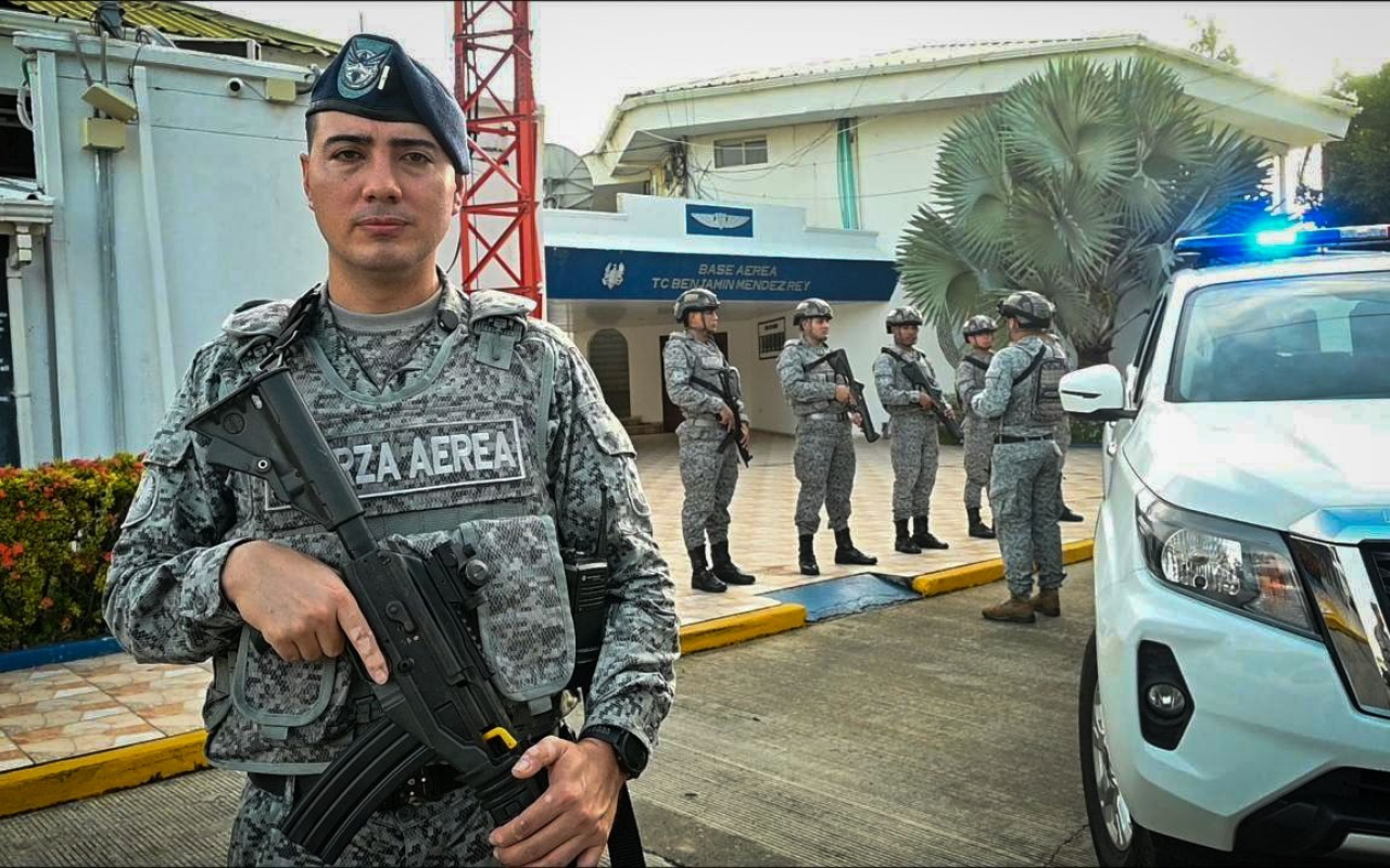 Monitoreo, patrullajes y vigilancia aérea fortalecen Plan Democracia en San Andrés