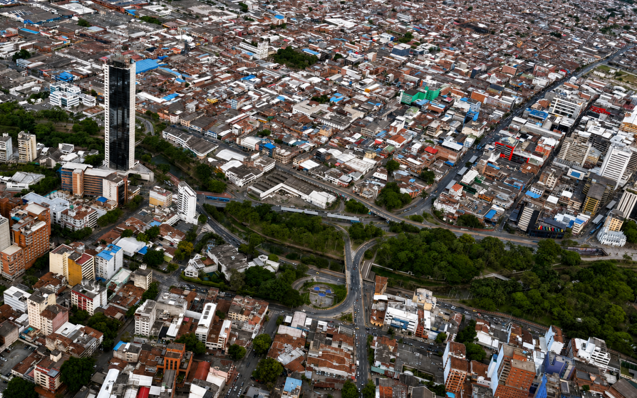 Fuerza Aeroespacial Colombiana fortalece la seguridad mediante sobrevuelos diurnos y nocturnos