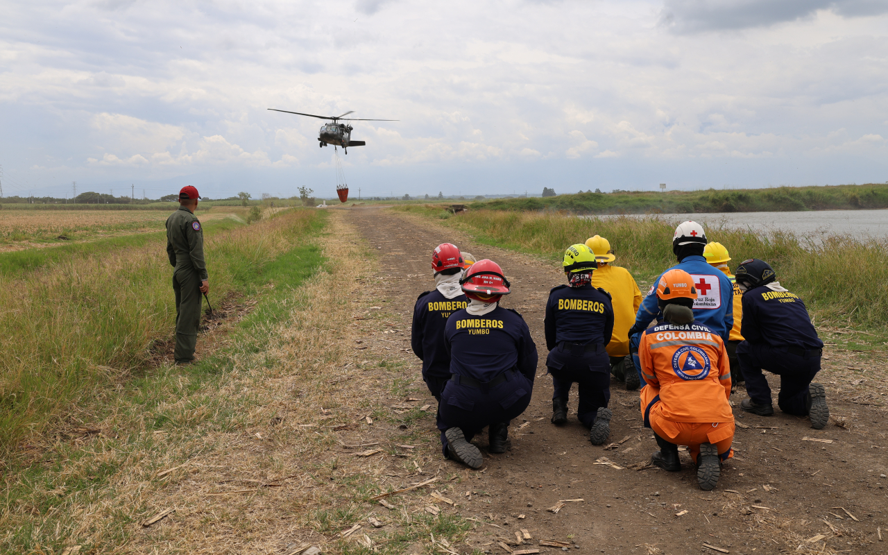 Entrenamiento Bambi Bucket fortalece respuesta institucional frente a incendios forestales