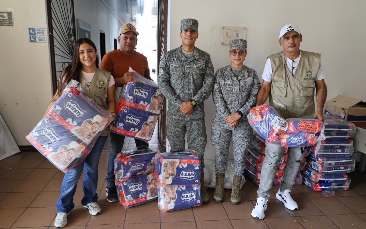 Fuerza Aeroespacial Colombiana beneficia familias vulnerables con jornada humanitaria en El Cerrito