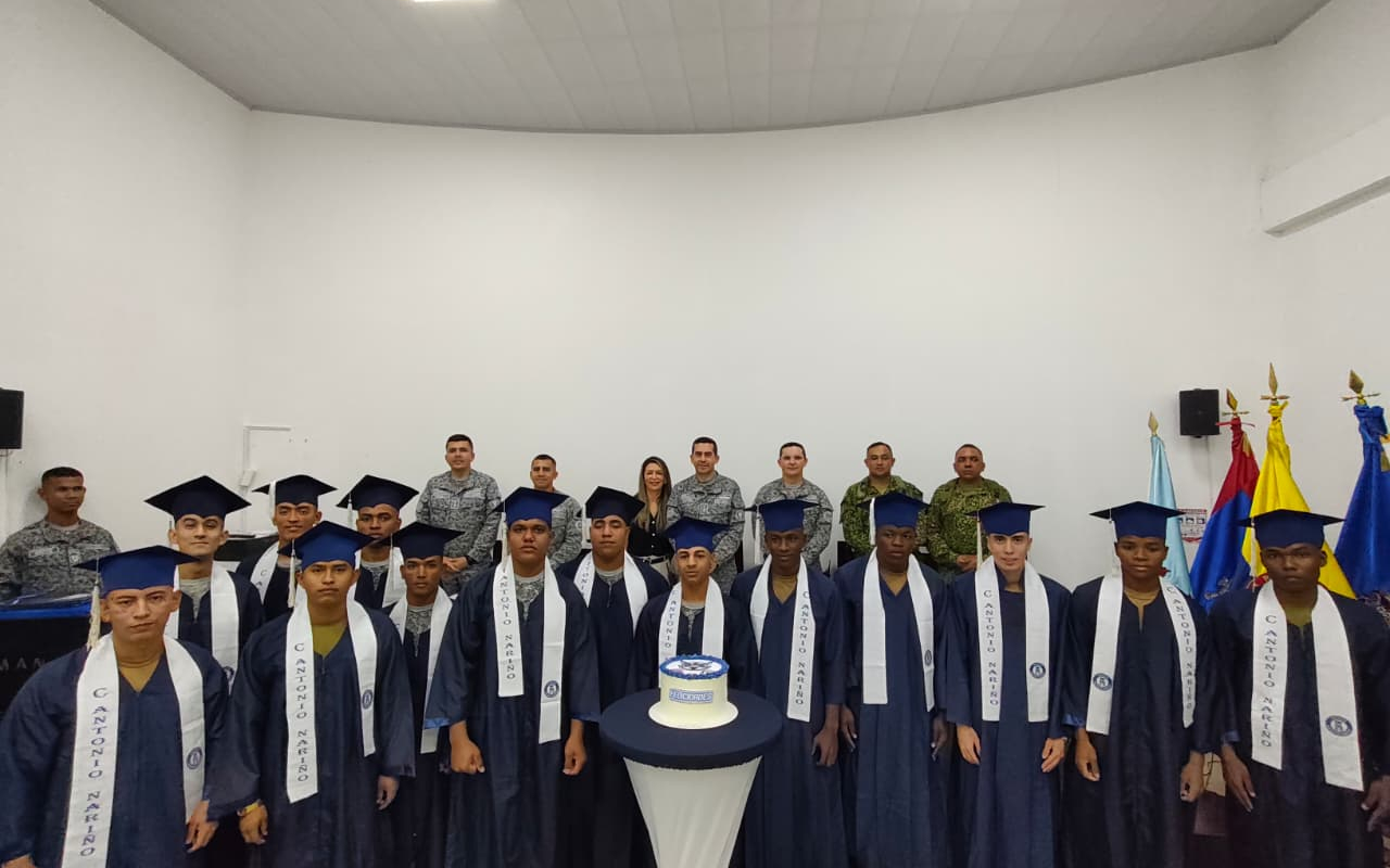 Soldados culminan su bachillerato y fortalecen su futuro para servir a Colombia