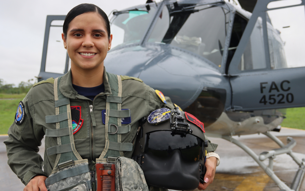 Una piloto que convierte sus sueños en misiones al servicio de Colombia 