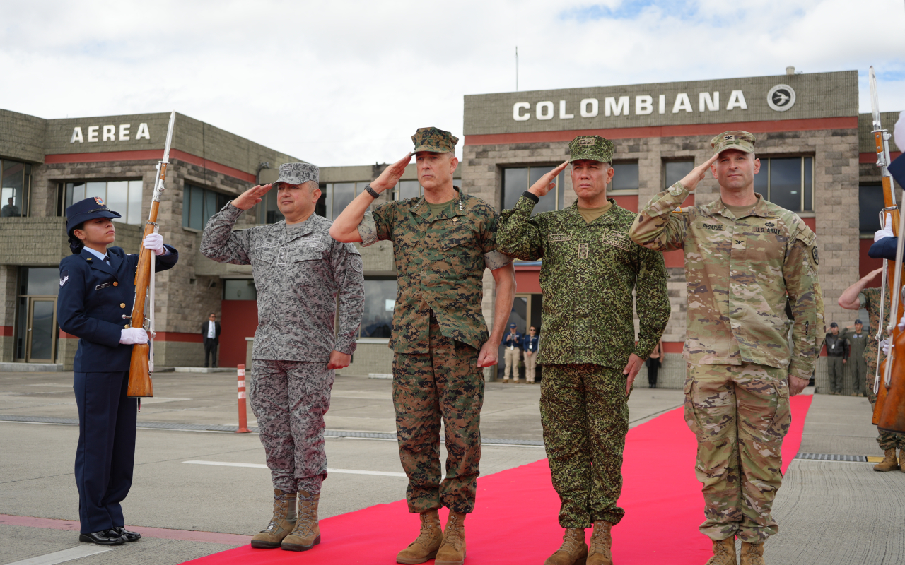 CATAM dio la bienvenida al Comandante del Comando Sur de EE.UU. en su visita Colombia
