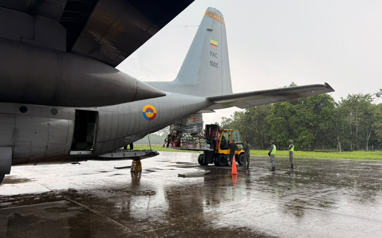 La solidaridad del Amazonas llegó al Chocó en una aeronave C-130 de la Fuerza Aeroespacial