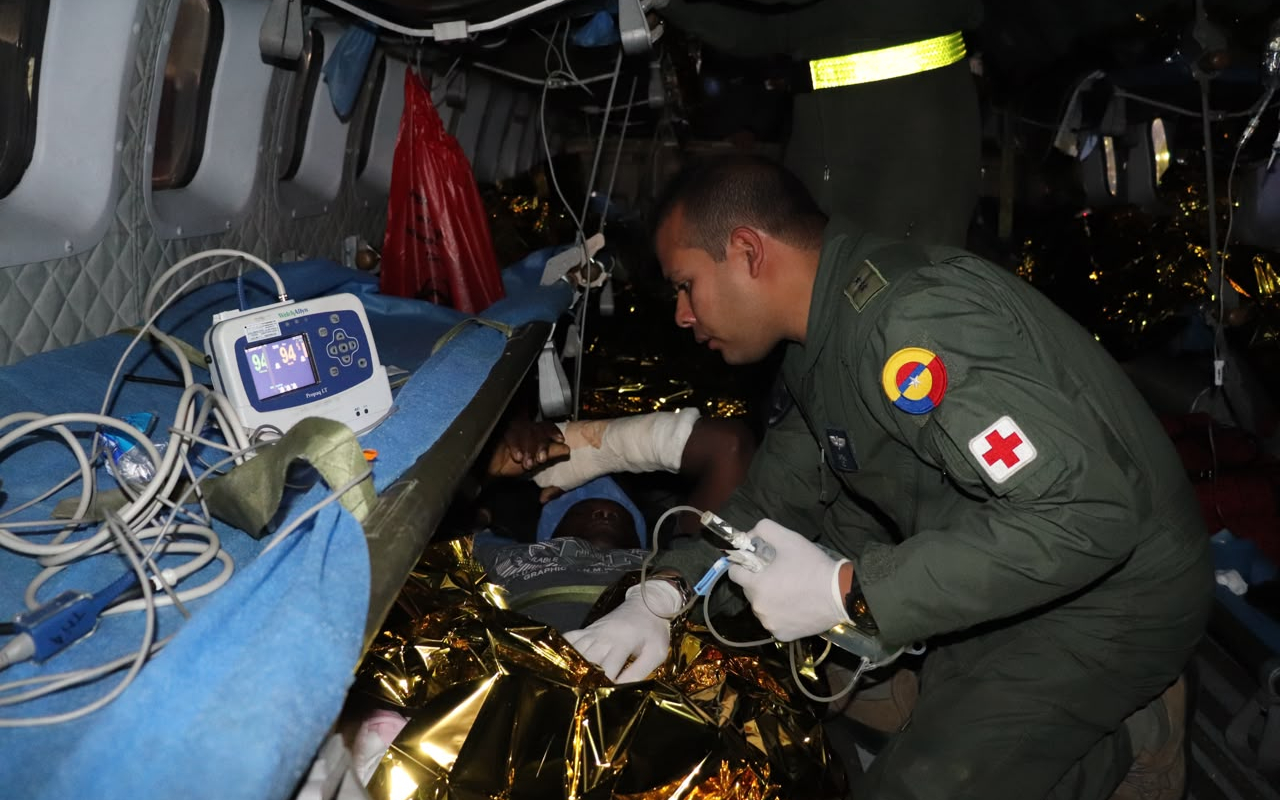 Tras el terremoto, Fuerza Aeroespacial realizó un traslado aeromédico masivo desde Chocó