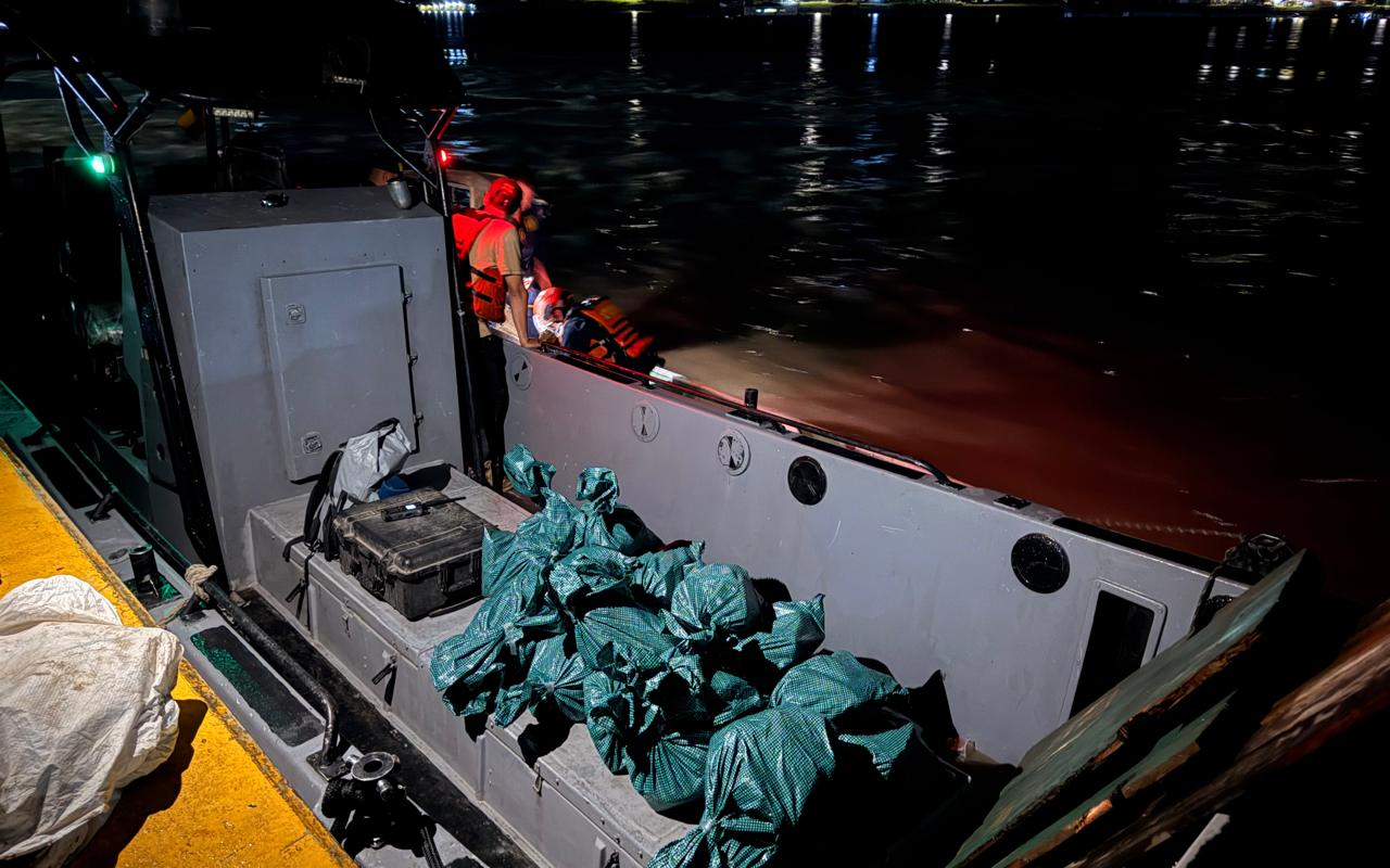 Interceptada embarcación con 100 kilogramos de marihuana en el rio Amazonas