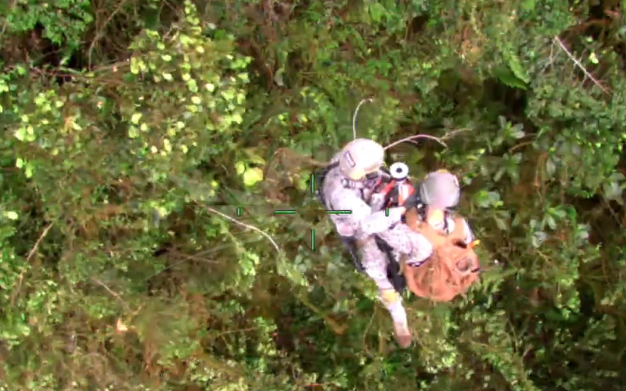 Continua operación de búsqueda y rescate de aeronave Cessna T-206