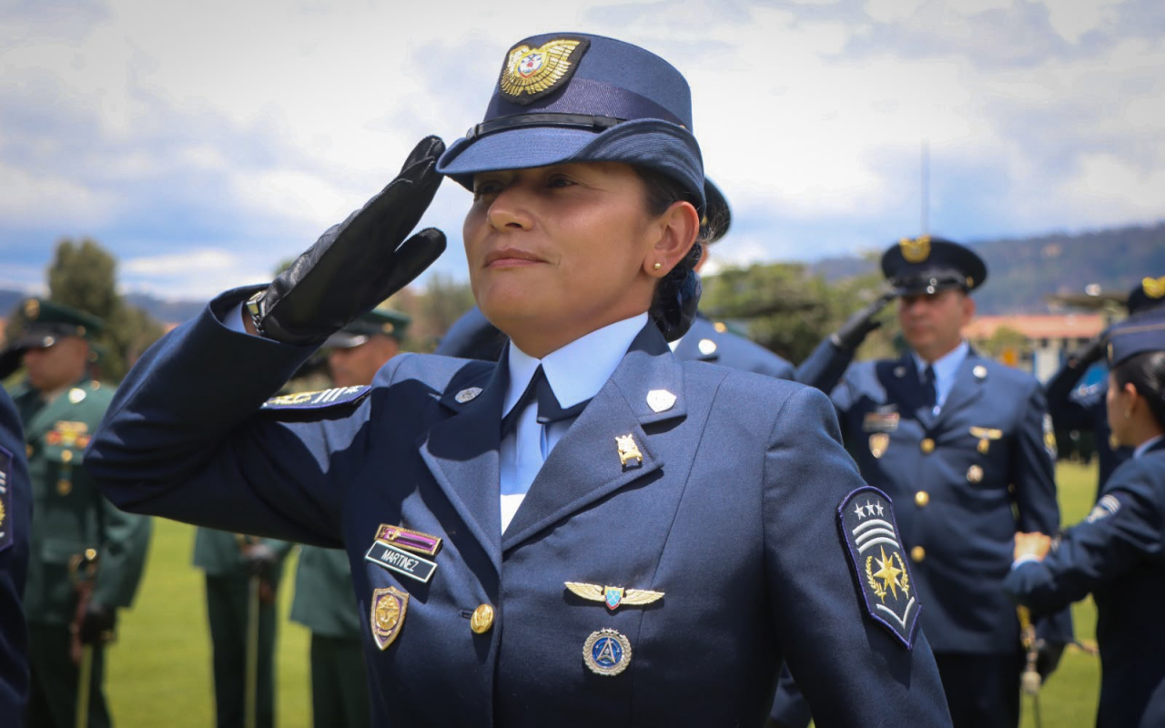 Una trayectoria profesional que marca historia en la Fuerza Aérea Colombiana