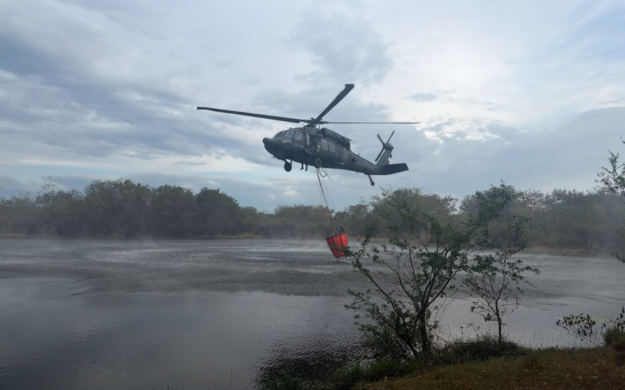 Últimas descargas aéreas cerraron fase de liquidación del incendio en Yumbo