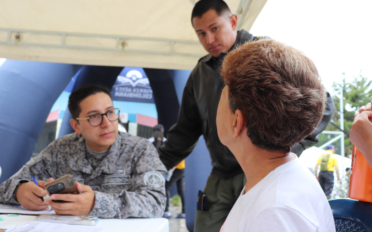 Comunidad de Alto Bonito en Rionegro, recibió servicios de salud y bienestar
