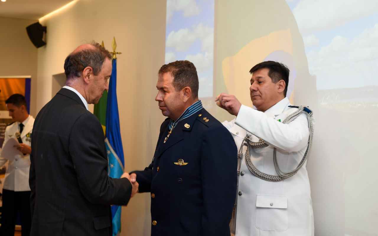 Vínculos de cooperación con la Fuerza Aérea Brasilera  