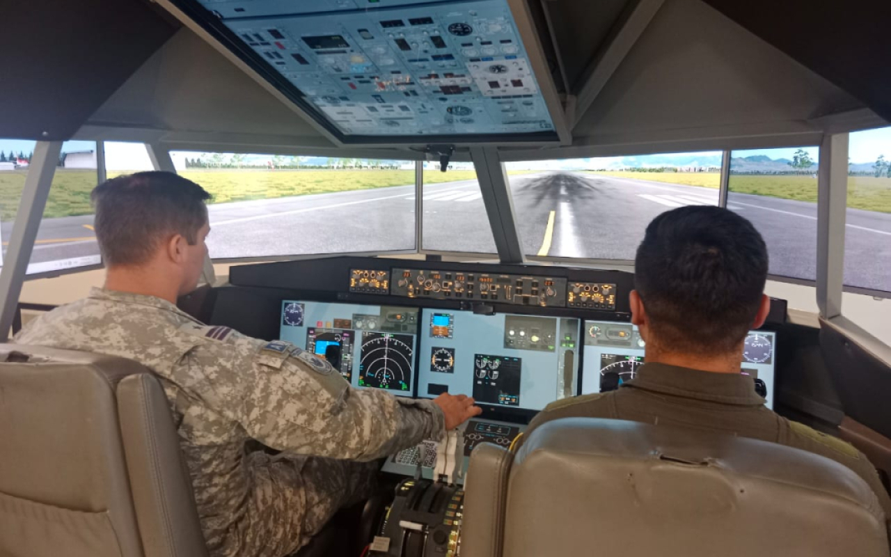 Fortalecimiento de lazos de cooperación con la Fuerza Aérea de Chile 