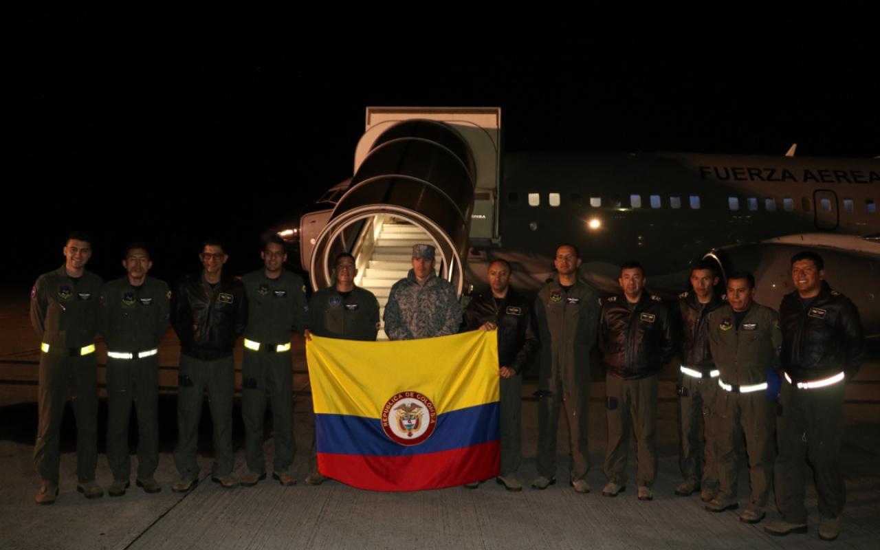 105 connacionales regresan a Colombia desde Beirut, en segundo vuelo humanitario de la FAC