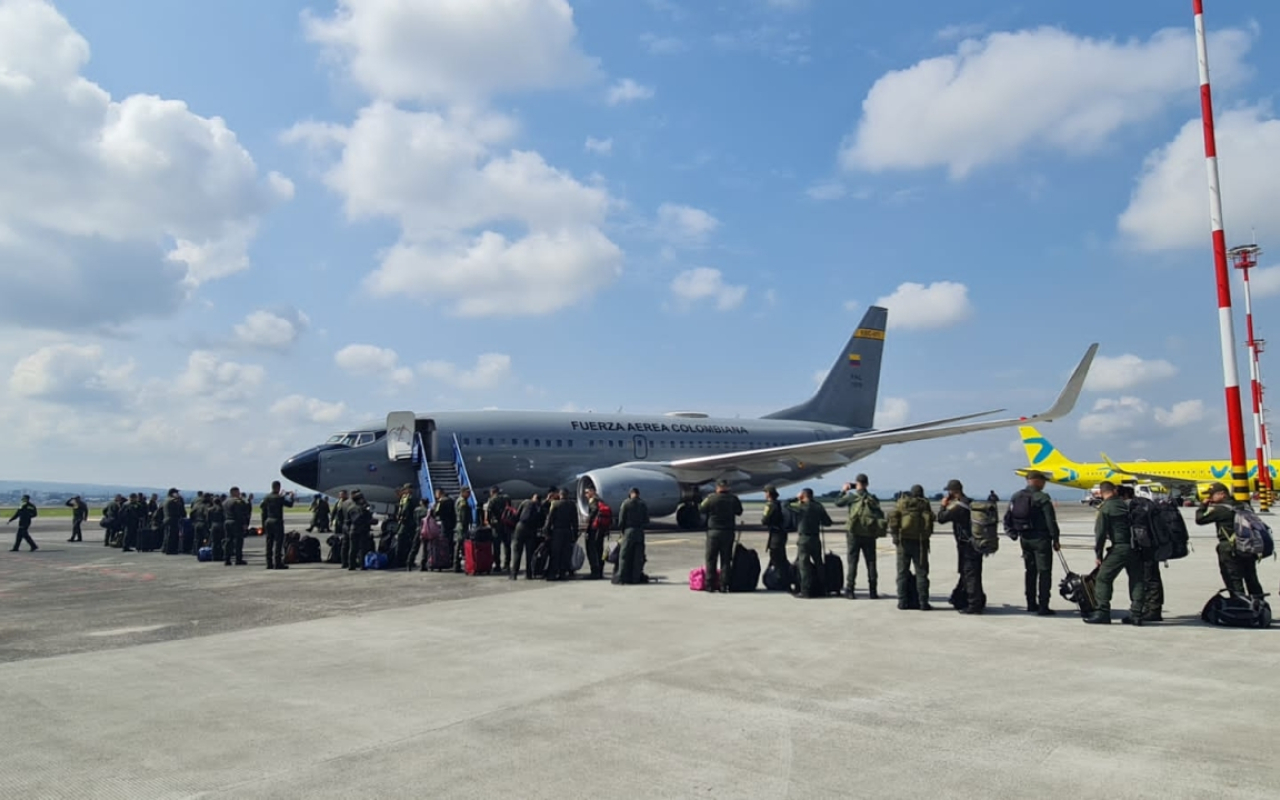 Fuerza Aérea inicia traslado de uniformados que fortalecerán la seguridad del Carnaval de Barranquilla   
