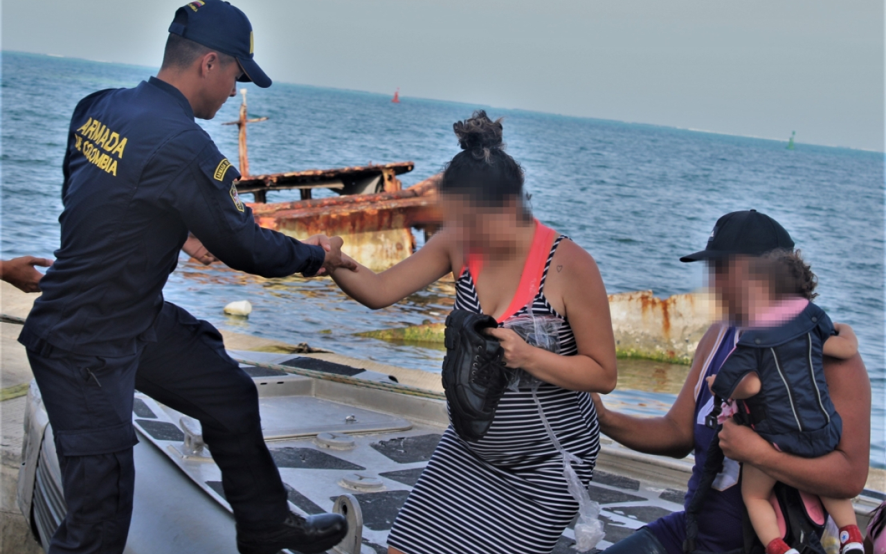 Fuerzas Militares interceptaron embarcación con 19 migrantes ilegales en San Andrés, isla