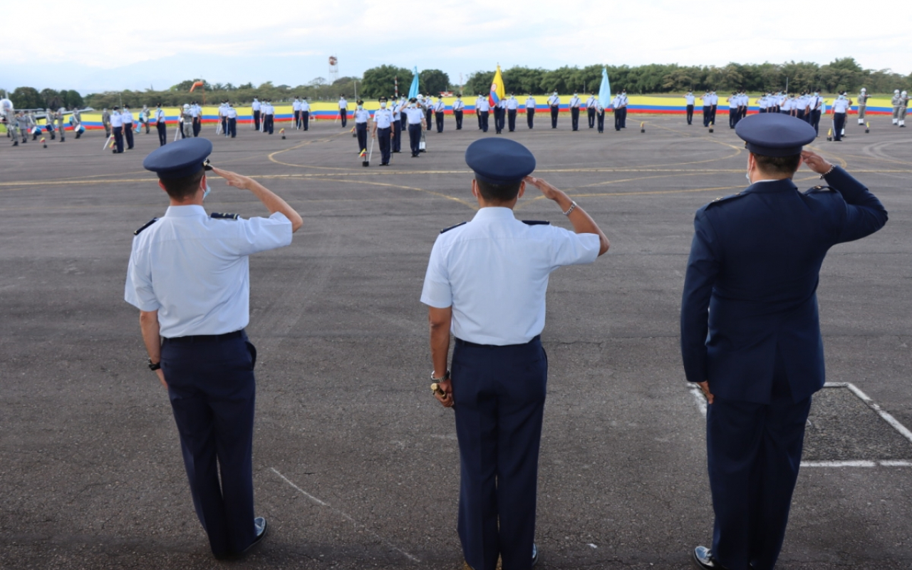 En ceremonia Militar oficiales del CACOM2 fueron ascendidos