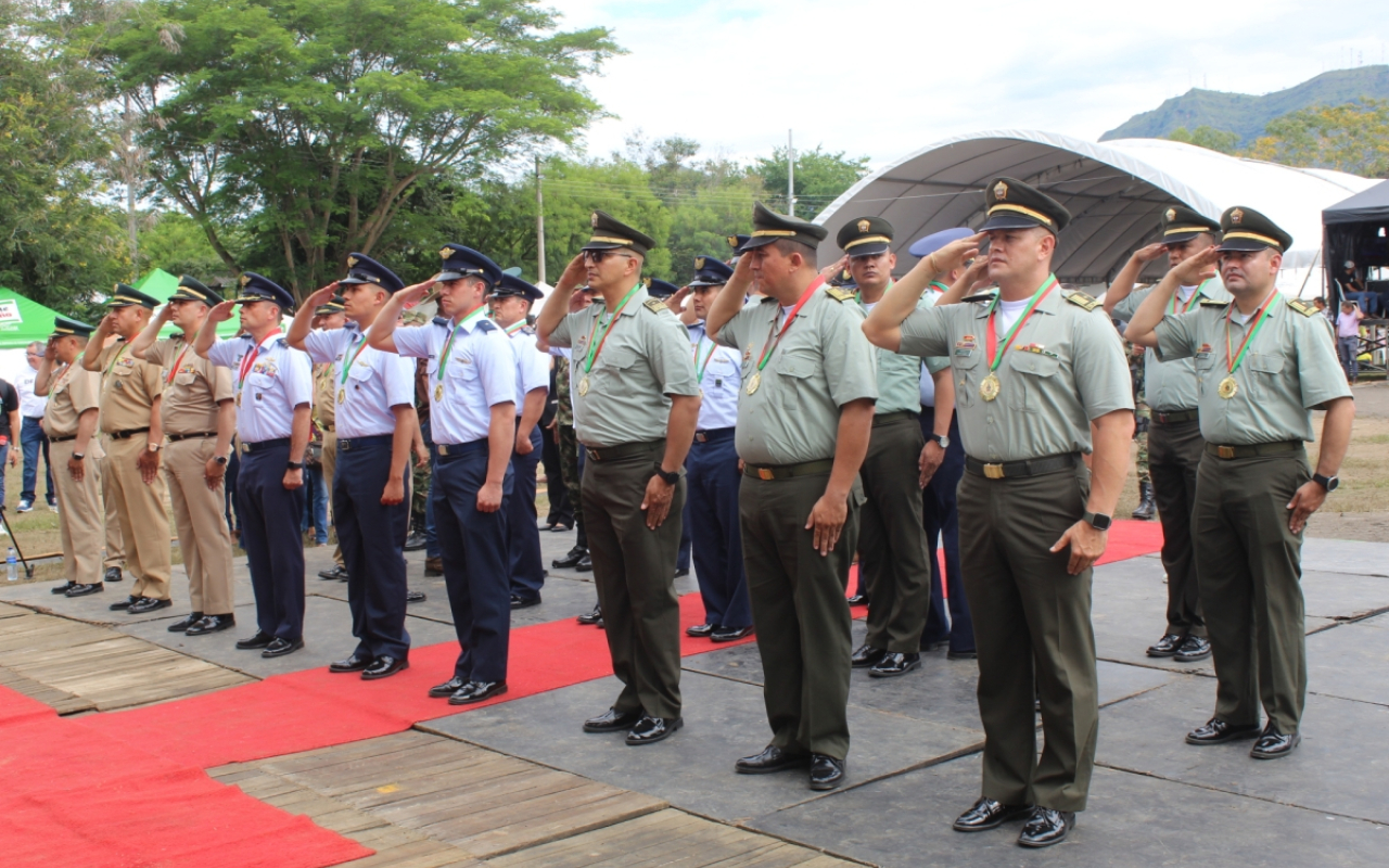 Yopal izó con orgullo el tricolor nacional en el Desfile Militar y Policial con motivo del 20 de julio
