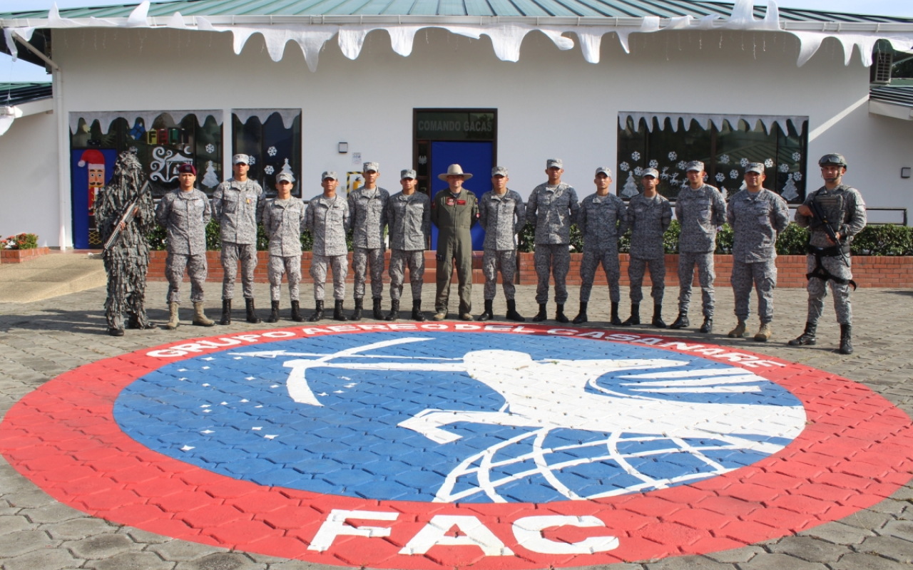 Emotivo licenciamiento de jóvenes soldados del Grupo Aéreo del Casanare Emotivo licenciamiento de jóvenes soldados del Grupo Aéreo del Casanare
