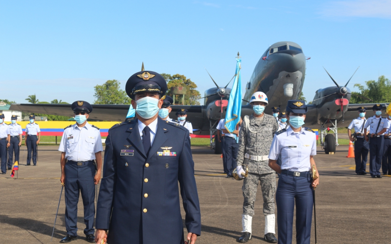 Nacido en Bogotá Cundinamarca, el 26 de marzo de 1976, el señor Coronel IVÁN MAURICIO  MEZA CUERVO es Oficial del curso No. 69 de su Fuerza Aérea Colombiana (FAC), es un oficial piloto con 27 años de servicio en la Institución. En su perfil profesional se destaca por su experiencia en Instrucción Básica y Avanzada de Vuelo, en Helicópteros y Planificación de Operaciones Aéreas.