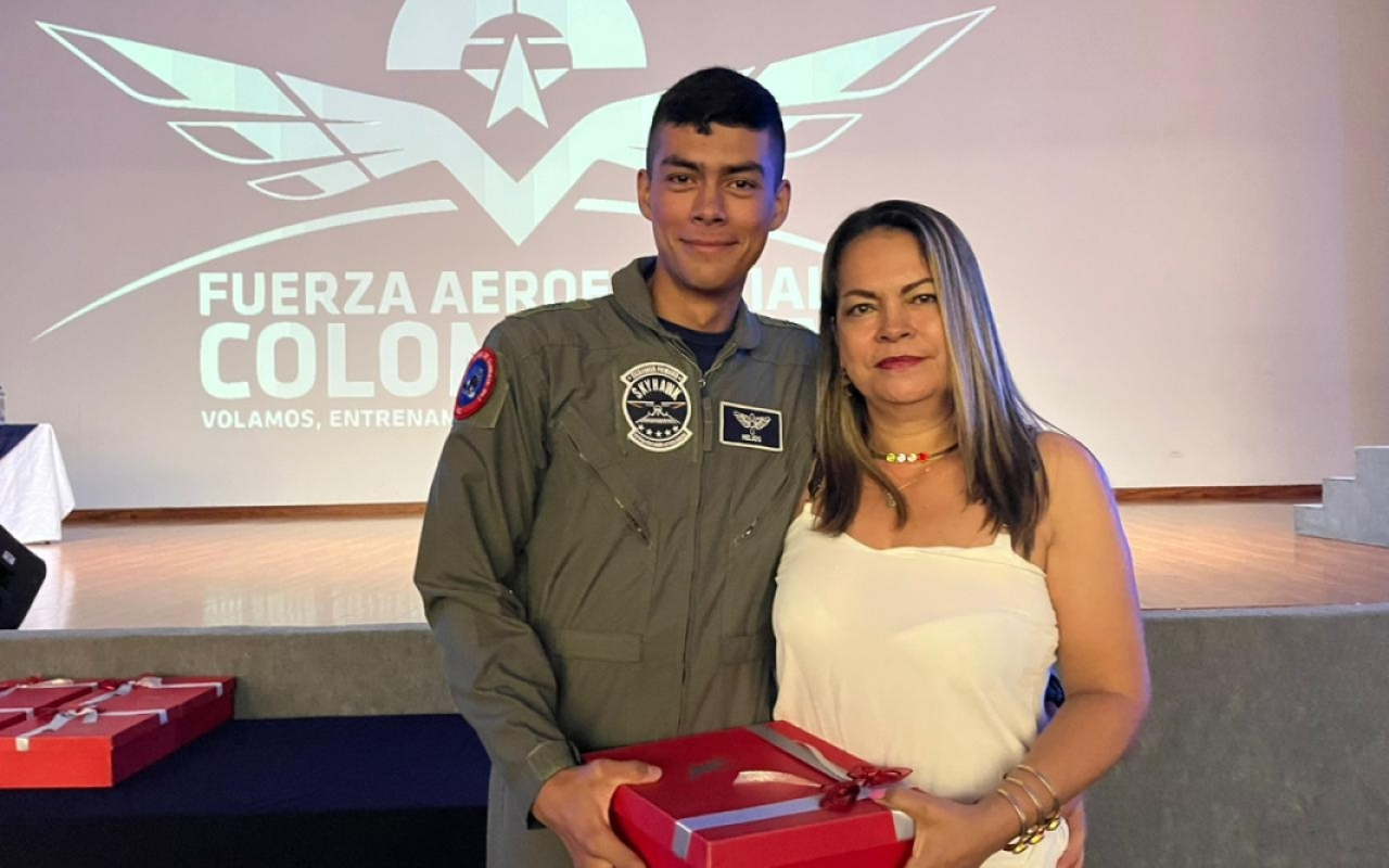 Cadetes terminan con éxito curso de vuelo primario en la aeronave CESSNA 172 Skyhawk