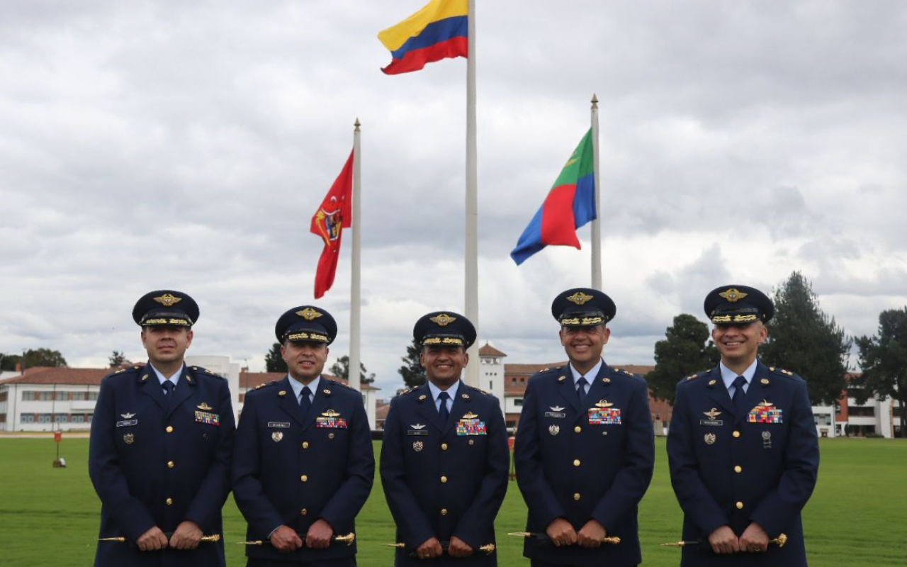 Generales de su Fuerza Aérea Colombiana fueron ascendidos por el Presidente de la República