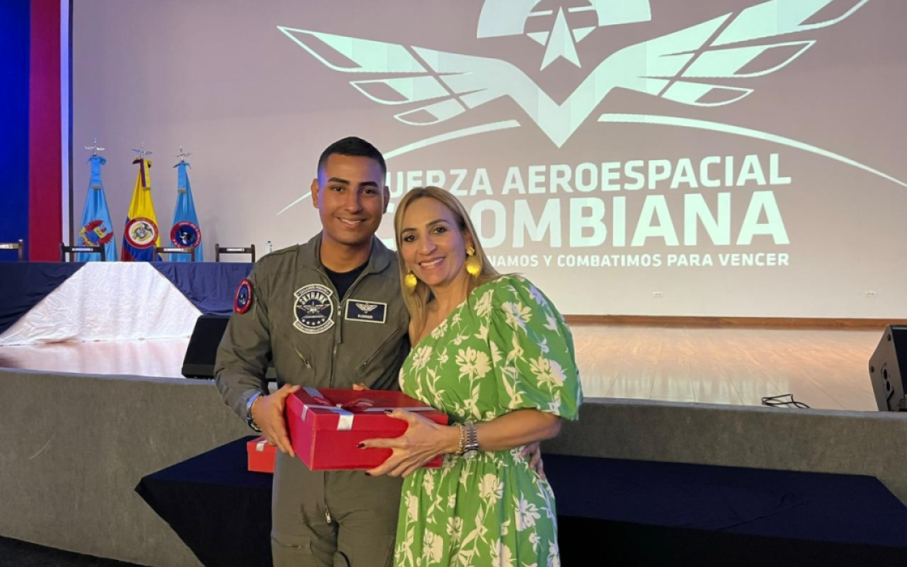 Cadetes terminan con éxito curso de vuelo primario en la aeronave CESSNA 172 Skyhawk