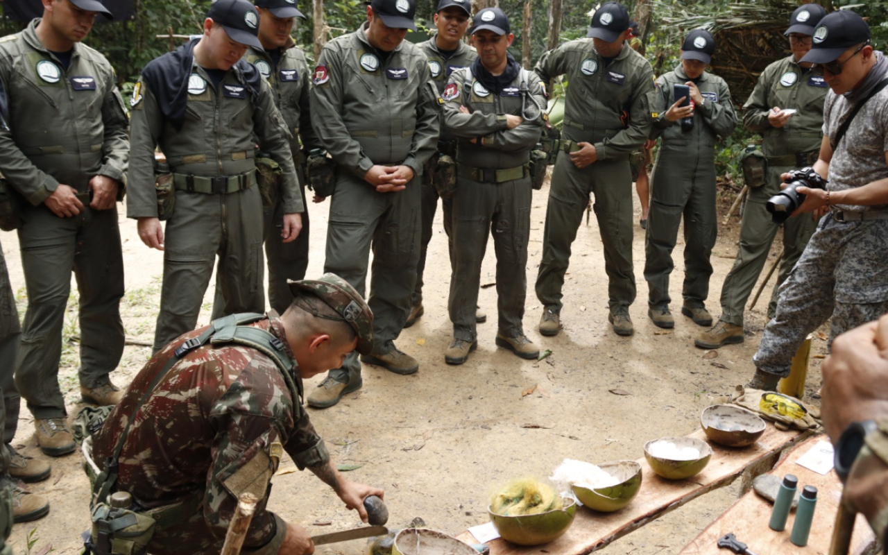 Para salvar vidas en emergencias en selva, Fuerza Aérea realiza ejercicio de búsqueda y rescate  en Amazonas