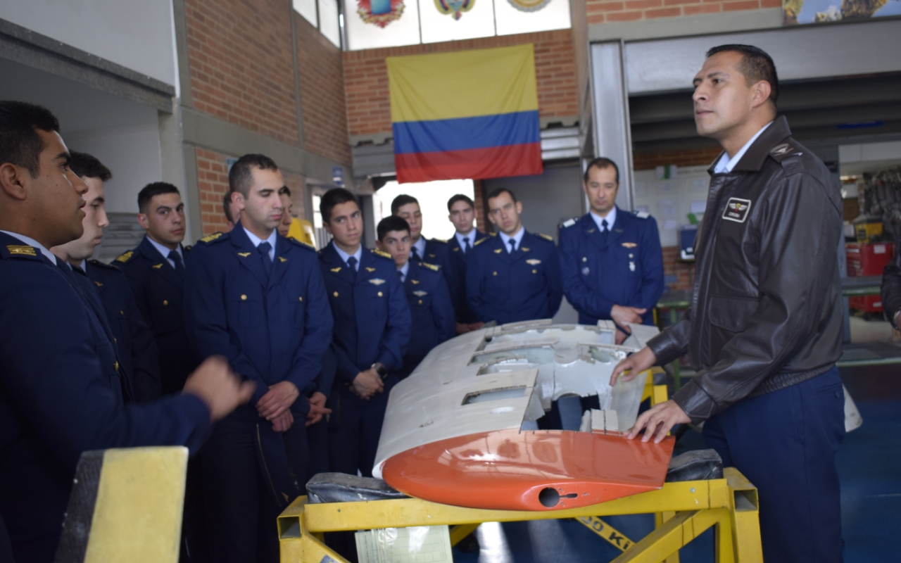 Cooperación internacional entre la Fuerza Aérea de Colombia  y Chile