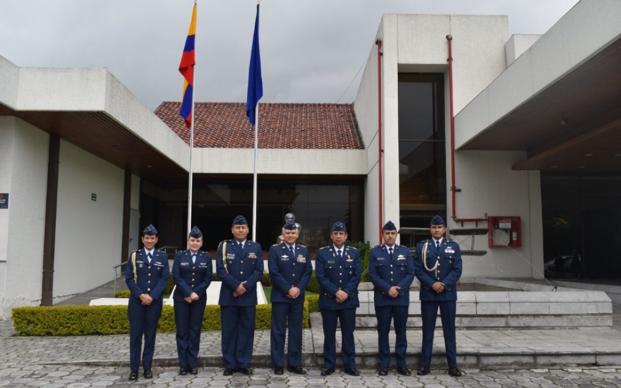 Fuerzas Aéreas de Colombia y Ecuador se reúnen para enfrentar amenazas comunes en la región