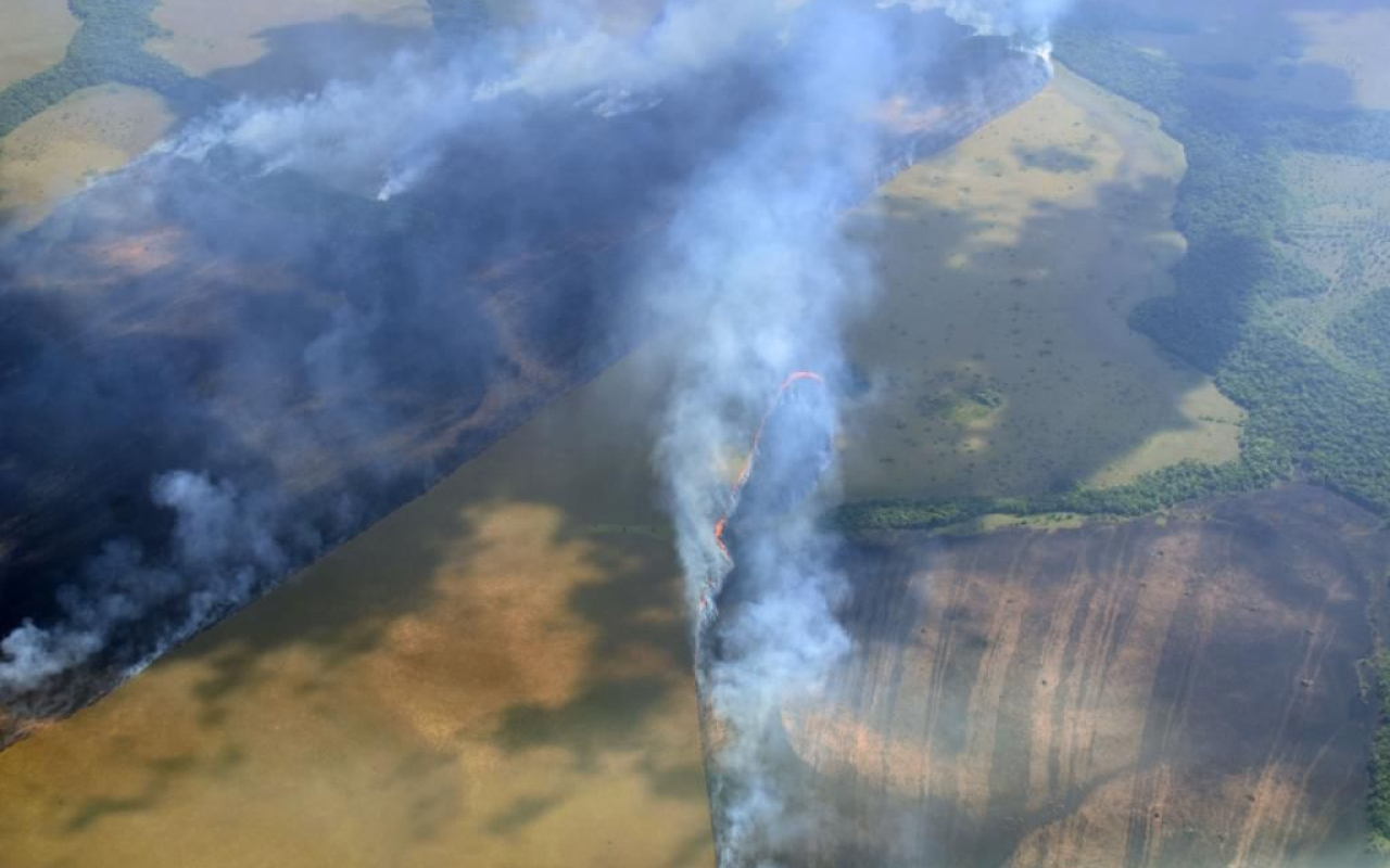 Fuerza Aérea Colombiana despliega aeronaves, frente a nuevos incendios en Vichada