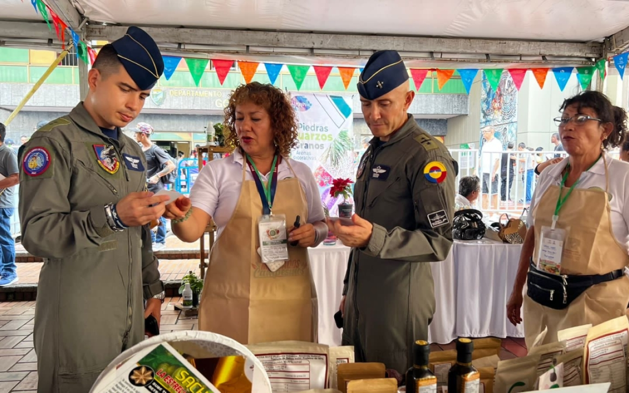 En Cali se llevó a cabo la primera Rueda de Negocios y Muestra Empresarial Emprendedores Comunitarios En Cali se llevó a cabo la primera Rueda de Negocios y Muestra Empresarial Emprendedores Comunitarios