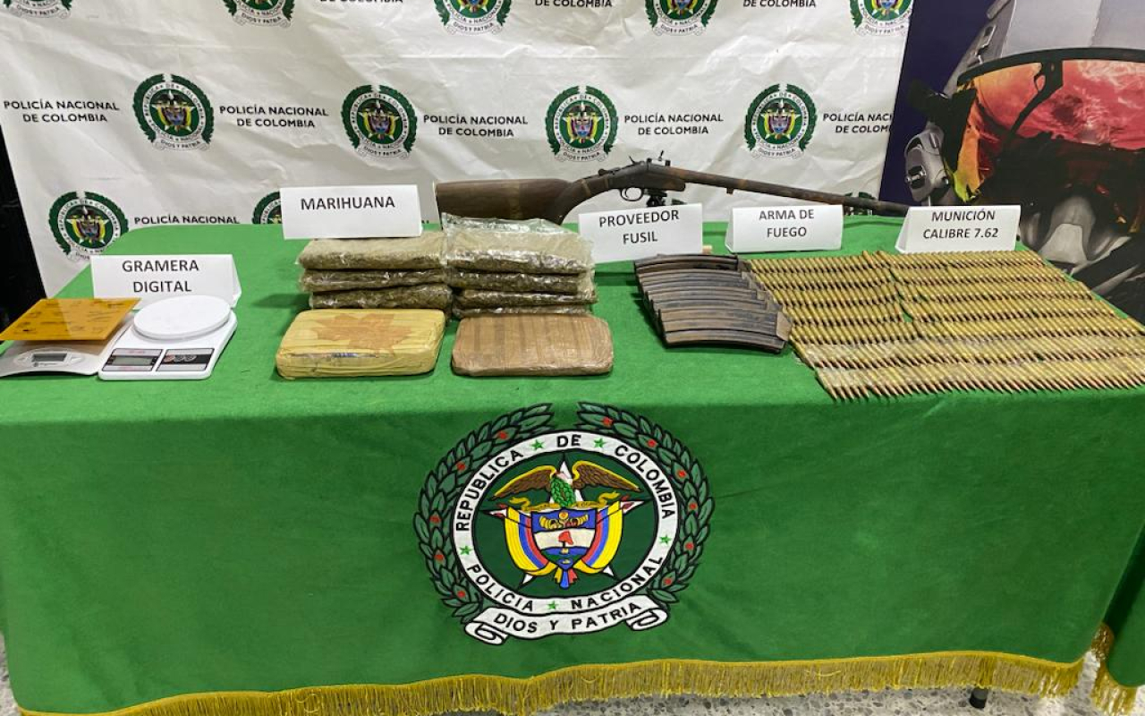 En un trabajo coordinado, se realizó la incautación de material de guerra y estupefacientes que serían distribuidos a organizaciones delictivas en el Amazonas En un trabajo coordinado, se realizó la incautación de material de guerra y estupefacientes que serían distribuidos a organizaciones delictivas en el Amazonas