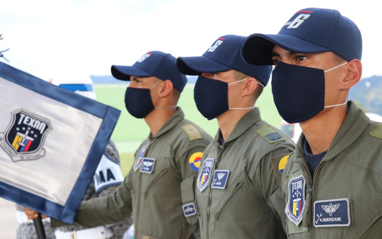 Dos nuevas aeronaves llegan para fortalecer el entrenamiento de pilotos de combate