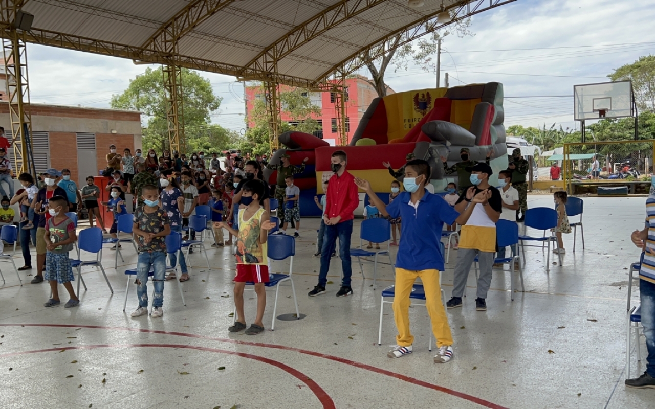 Alegría y esperanza para los niños de Maní, Casanare gracias a su Fuerza Aérea