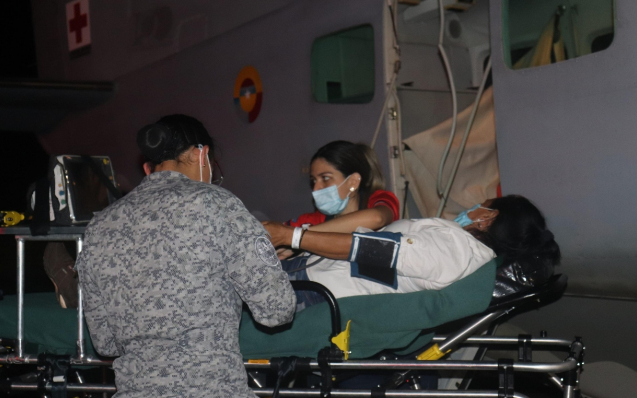 Mujer enferma fue movilizada de manera oportuna por su Fuerza Aérea